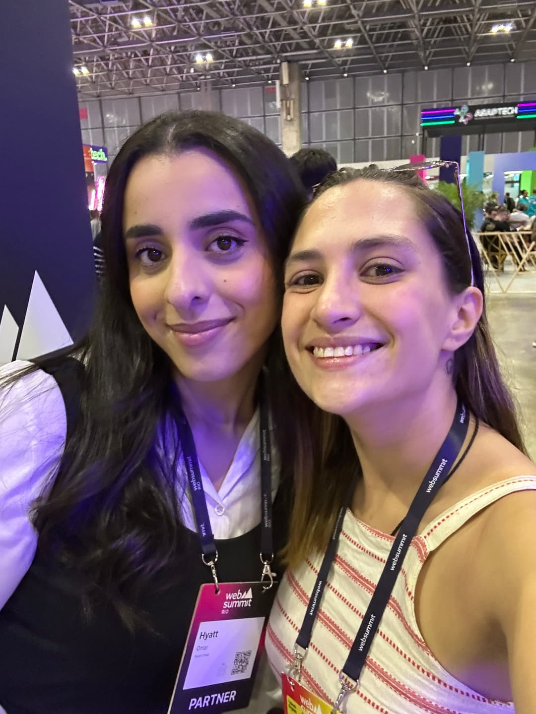 Foto no evento Web Summit com a Hyatt Omar em 2025